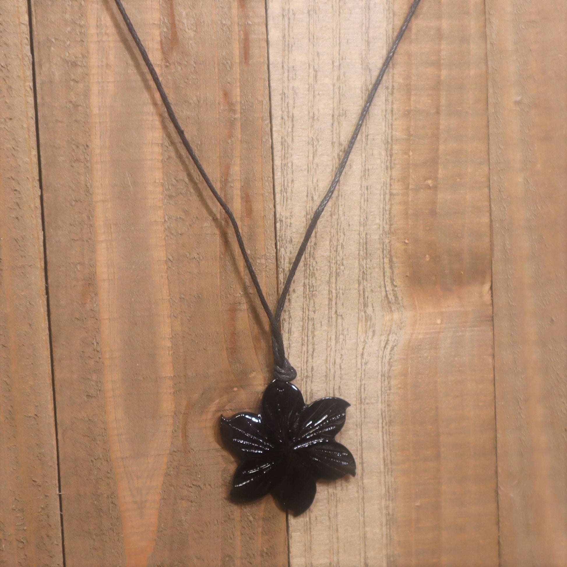 Floral Hand-carved Tongan Shell Necklace – Koloa Moana Handmade Island ...