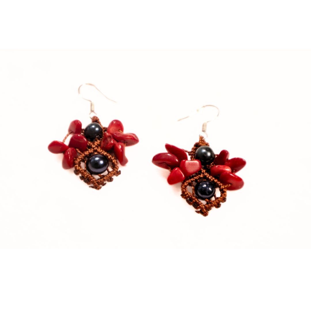 Red Shells & Cultured Black Pearls Woven Earrings