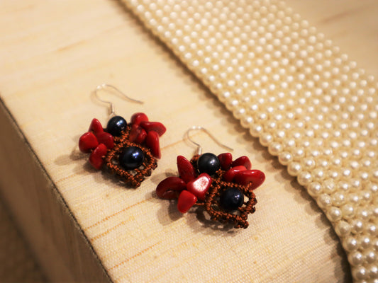 Red Shells & Cultured Black Pearls Woven Earrings